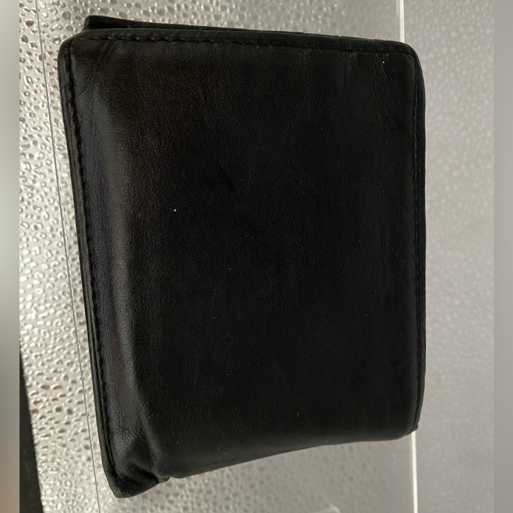 “Nautica” Men’s Tri-Fold Black Leather Wallet - Picture 3 of 6